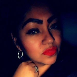 Meet your Posher, Lorena